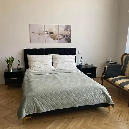 Lili Deluxe * Tapolca