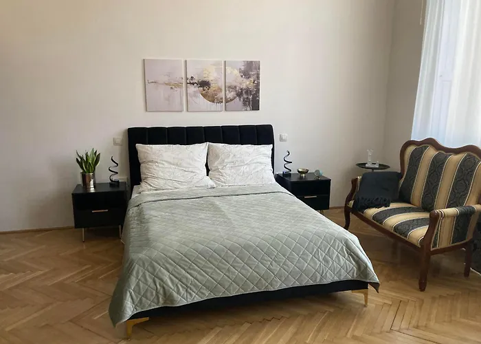 Lili Deluxe * Tapolca